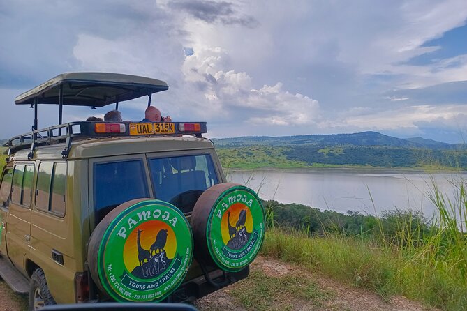 4-Day QENP, Gorillas in Bwindi and Lake Bunyonyi relaxation - Day 1: The long green road to Queen Elizabeth