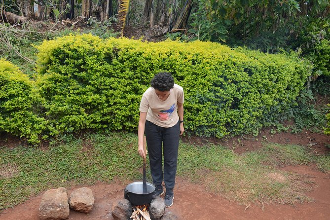 Coffee Tour Experience - Roasting Coffee Over a Small Fire