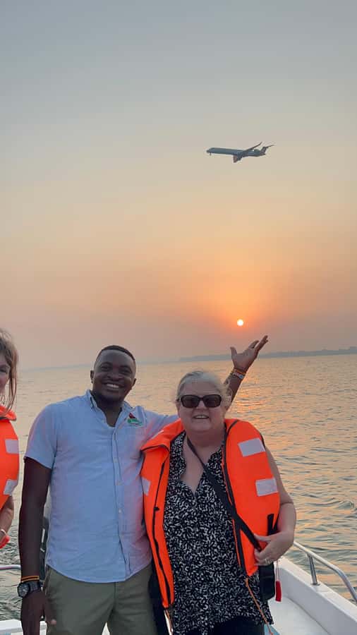 Entebbe: Equatar Line Tour & Victoria Lake Sunset Boat Ride - Reaching Lwaji Island and the Equator Rock