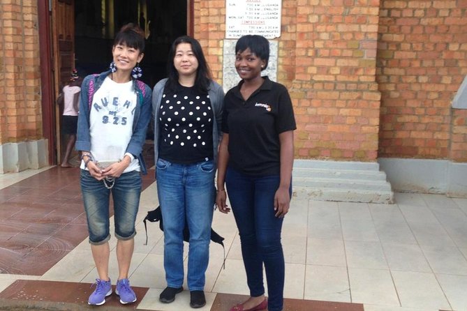 Entebbe Walking Tour (3 Hours) with Zoo and Botanical Gardens Options - Choosing between the Botanical Gardens and Lake Victoria