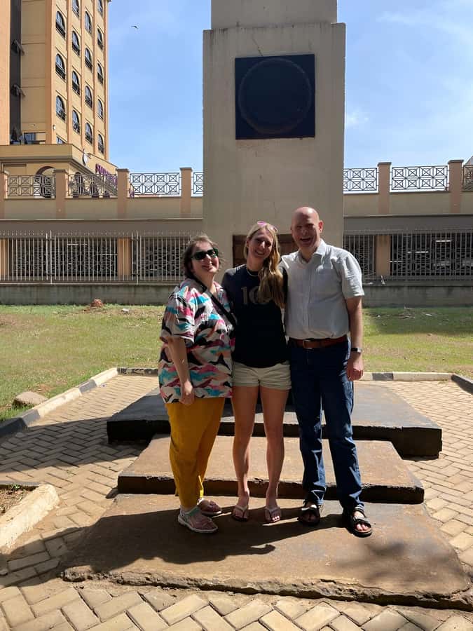 Kampala: City Guided walking sightseeing Tour - A short café pause before the markets