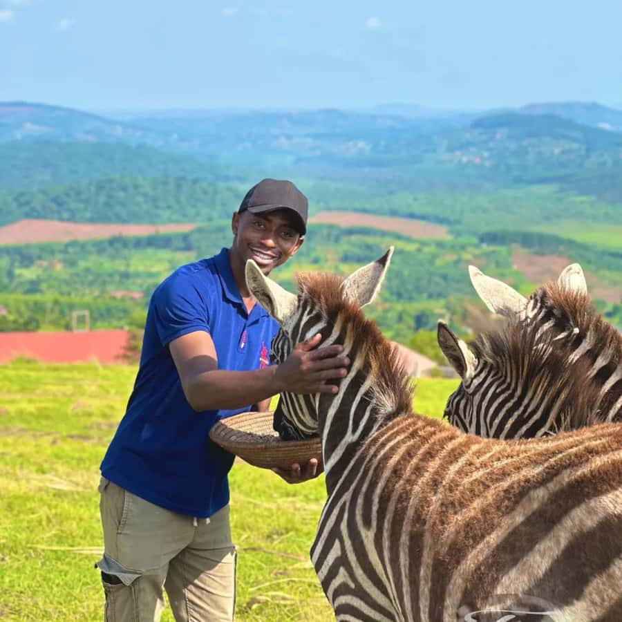 Kampala: Conservation Centre for Wildlife Guided Tour - Giraffes, lemurs, and the wider animal collection