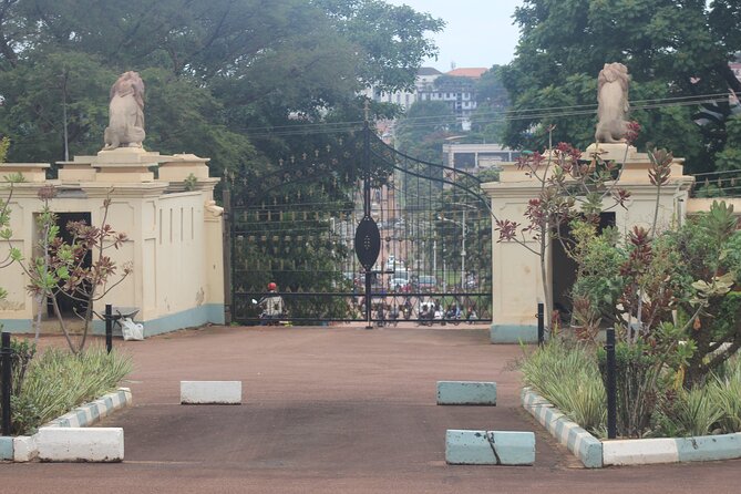 Kampala cultural tours - Royal Mile and Kabaka’s Lake