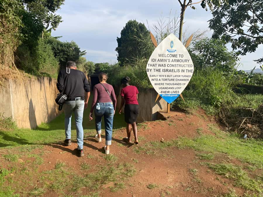 Kampala: Private Guided City Tour with vehicle Transfers - Kasubi Tombs and Ganda architecture