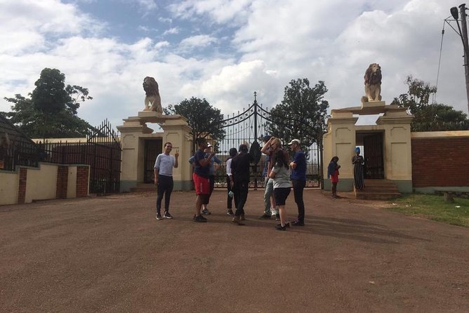 Kampala’s Best Experience walking tour - Kampala Old Taxi Park and the art of getting around