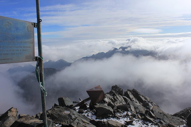Mountain Rwenzori Trekking Uganda 9 Day Safari - Day 4: Bigo Bog and Lake Bujuku