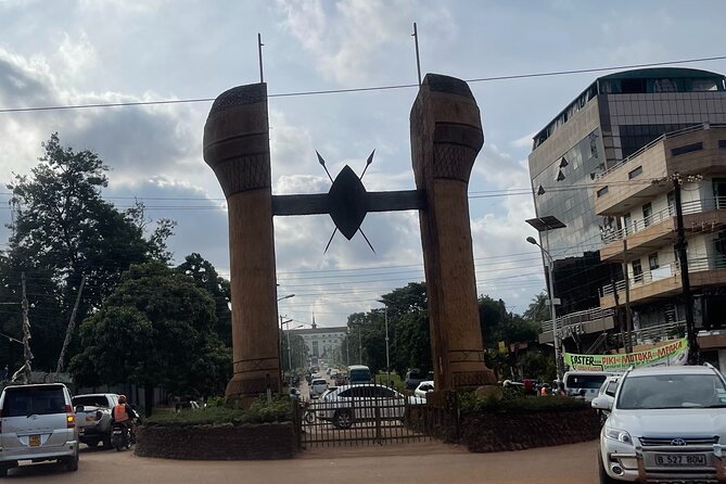 Safe Motorbike Tour in Kampala (Boda Boda Tour) - Independence Monument and the meaning of freedom