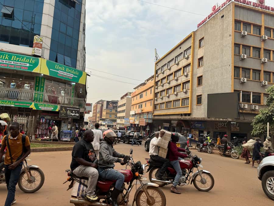 The best Kampala walking experience tour - Finishing at Bagala Craft Market